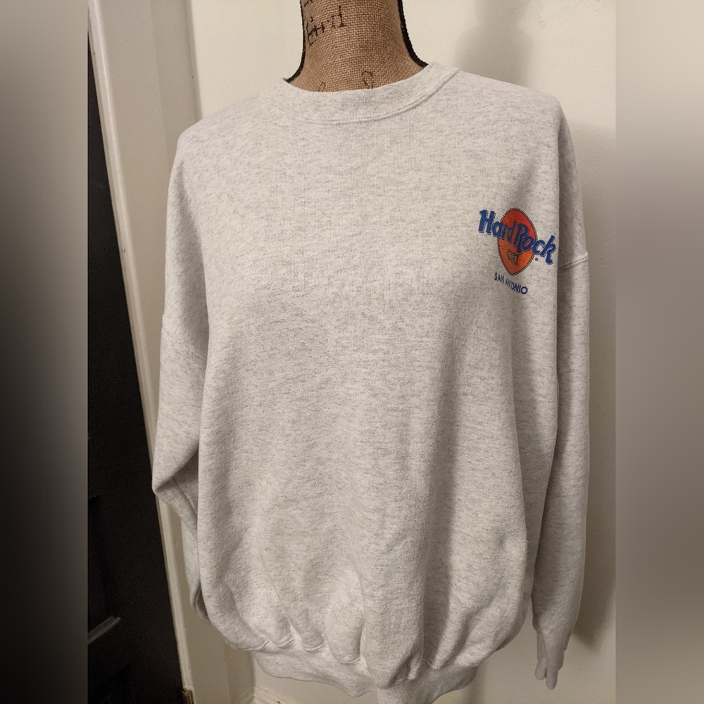 Sweatshirt